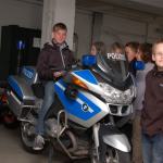 "Leibniz geht nach draußen" - 5a bei der Polizei 22.5.13