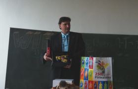 "Leibniz lädt ein" - Herr Schlicher bei der 7a - 24.5.13