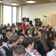 Theater gegen Cybermobbing 2/19